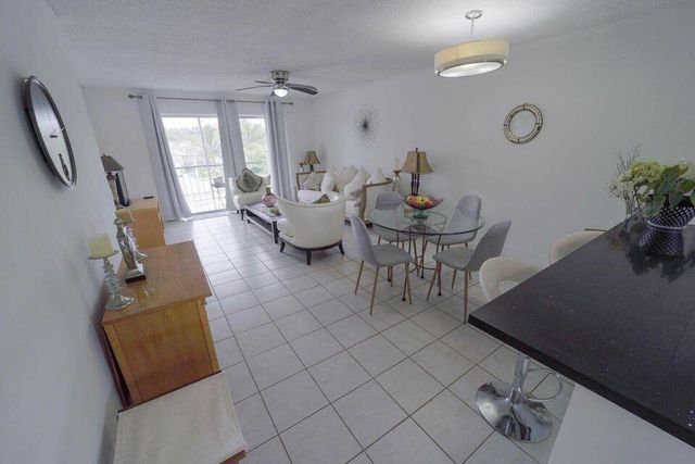 9272 SW 3rd Street 411, Boca Raton, FL 33428