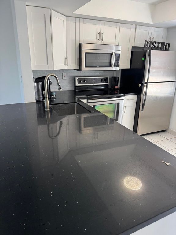 9272 SW 3rd Street 411, Boca Raton, FL 33428