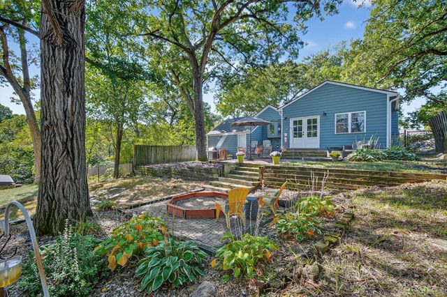213 42nd Street, Des Moines, IA 50312