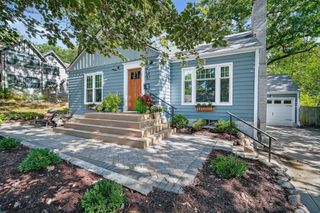213 42nd Street, Des Moines, IA 50312