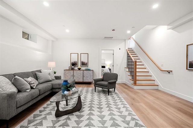 24 Wendell 4, Cambridge, MA 02138