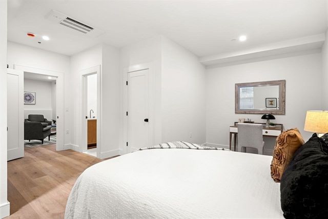 24 Wendell 4, Cambridge, MA 02138