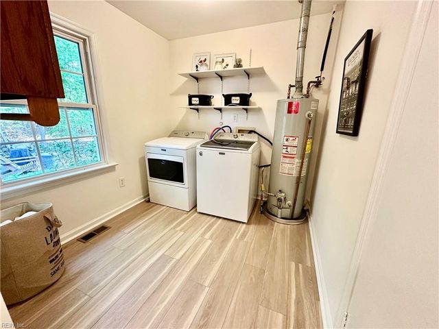 15 Willis CT, Poquoson, VA 23662