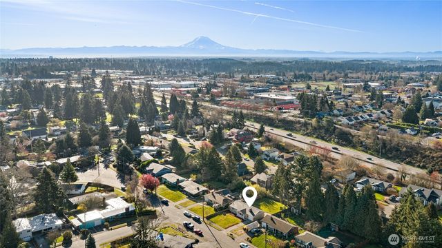 6826 N 11th Street, Tacoma, WA 98406