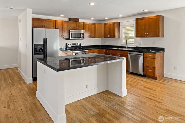 6826 N 11th Street, Tacoma, WA 98406