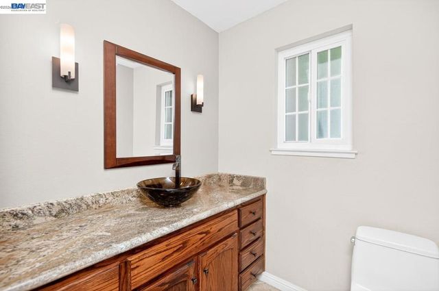 3861 Vine St, Pleasanton, CA 94566