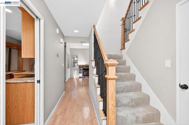 3861 Vine St, Pleasanton, CA 94566