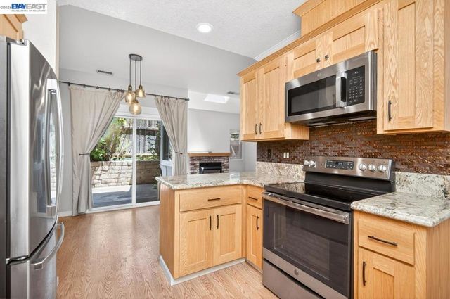3861 Vine St, Pleasanton, CA 94566