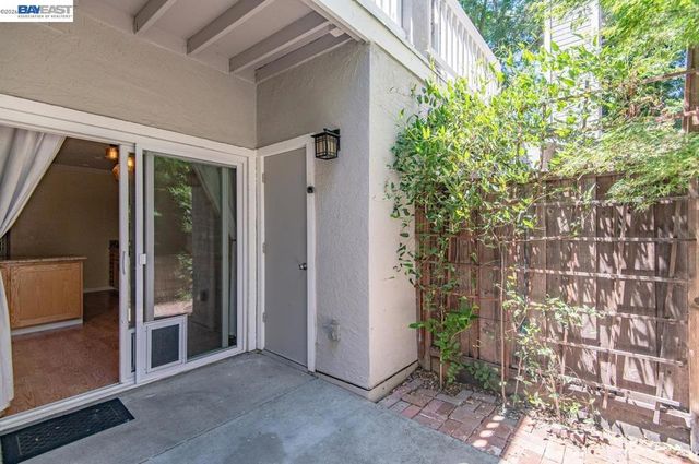 3861 Vine St, Pleasanton, CA 94566