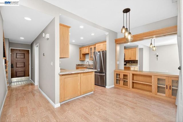 3861 Vine St, Pleasanton, CA 94566