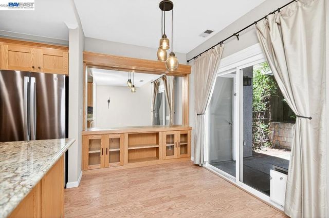 3861 Vine St, Pleasanton, CA 94566