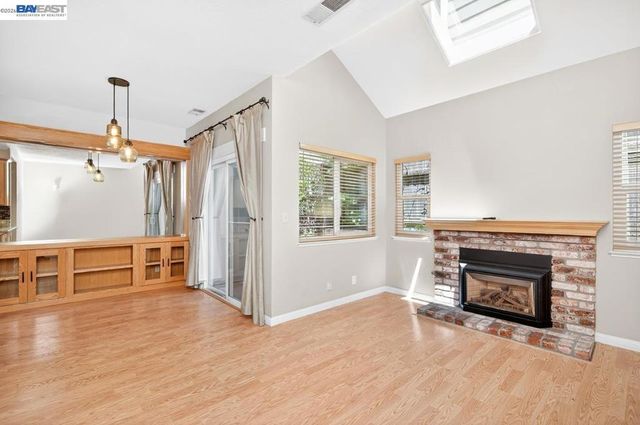 3861 Vine St, Pleasanton, CA 94566