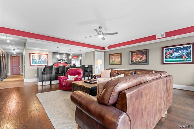 1018 Hackberry 302, Tuscaloosa, AL 35401