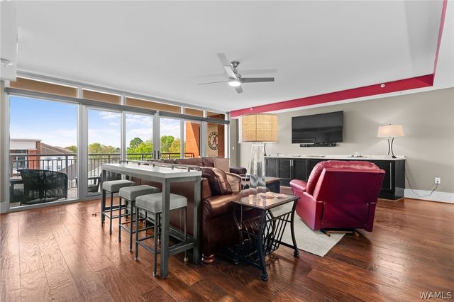 1018 Hackberry 302, Tuscaloosa, AL 35401