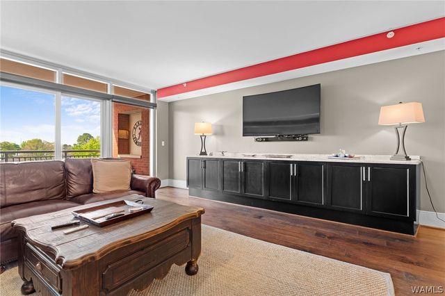 1018 Hackberry 302, Tuscaloosa, AL 35401