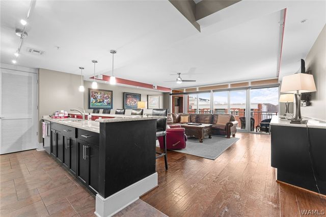 1018 Hackberry 302, Tuscaloosa, AL 35401