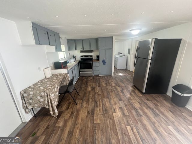 625 Allen Street 14, Swainsboro, GA 30401