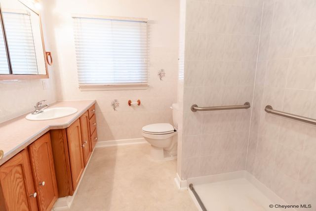 1518 HOT SPRINGS AVE, Cheyenne, WY 82001