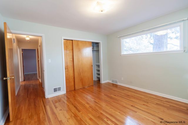 1518 HOT SPRINGS AVE, Cheyenne, WY 82001