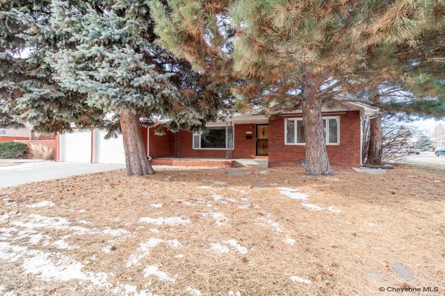 1518 HOT SPRINGS AVE, Cheyenne, WY 82001