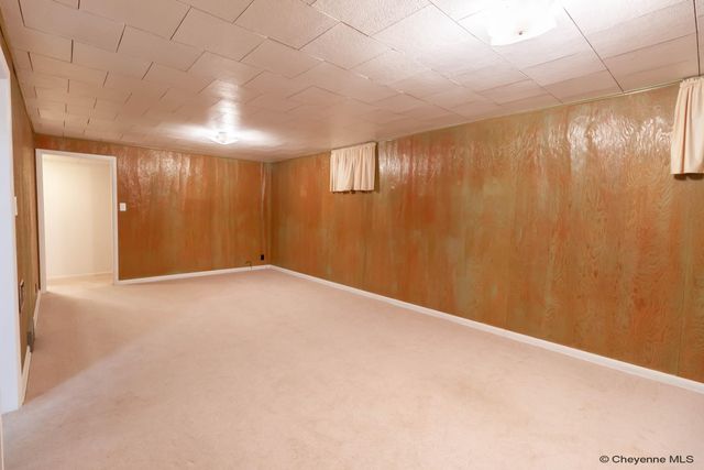 1518 HOT SPRINGS AVE, Cheyenne, WY 82001