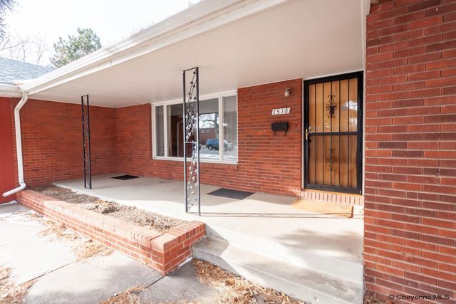 1518 HOT SPRINGS AVE, Cheyenne, WY 82001