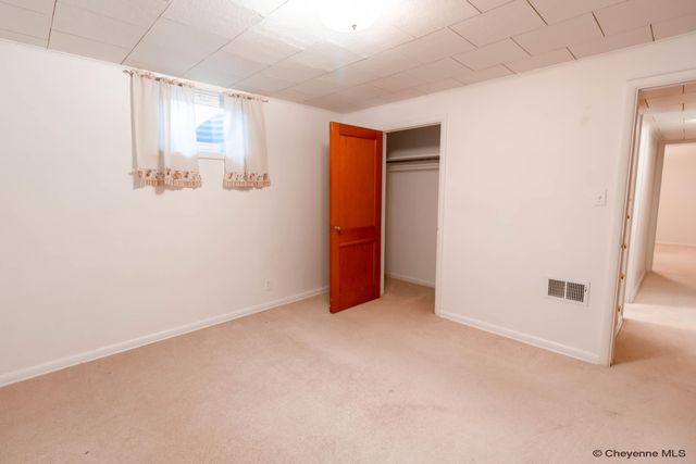 1518 HOT SPRINGS AVE, Cheyenne, WY 82001