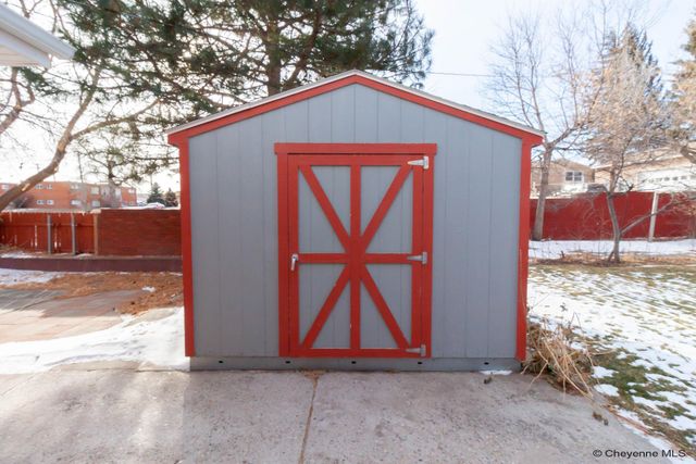 1518 HOT SPRINGS AVE, Cheyenne, WY 82001