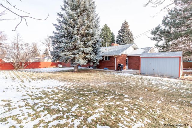 1518 HOT SPRINGS AVE, Cheyenne, WY 82001