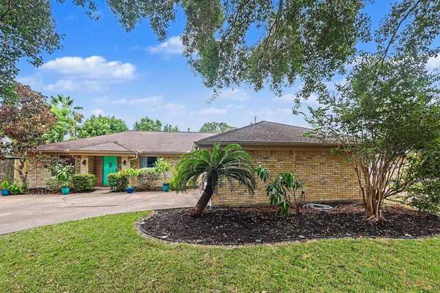 631 Bayview Drive, El Lago, TX 77586