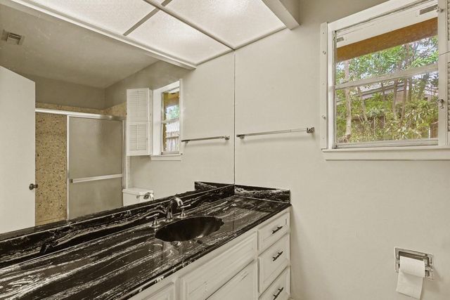631 Bayview Drive, El Lago, TX 77586