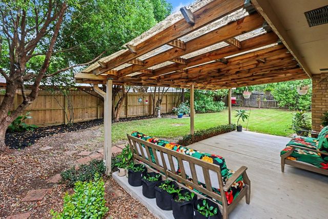 631 Bayview Drive, El Lago, TX 77586