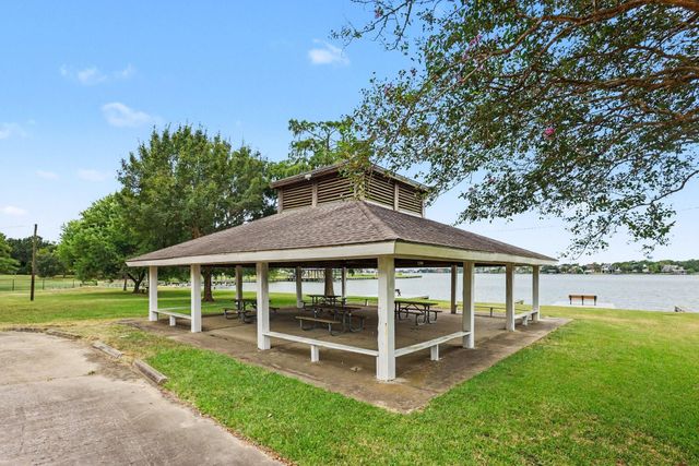 631 Bayview Drive, El Lago, TX 77586