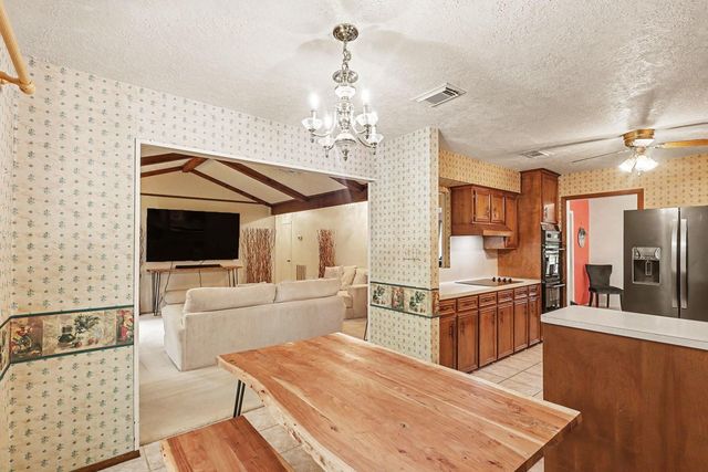631 Bayview Drive, El Lago, TX 77586