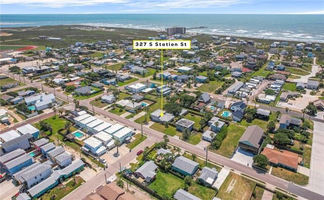 327 S Station St, Port Aransas, TX 78373