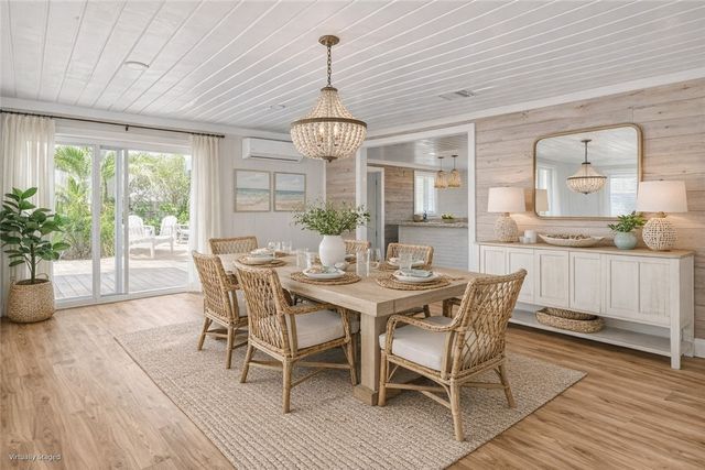 327 S Station St, Port Aransas, TX 78373