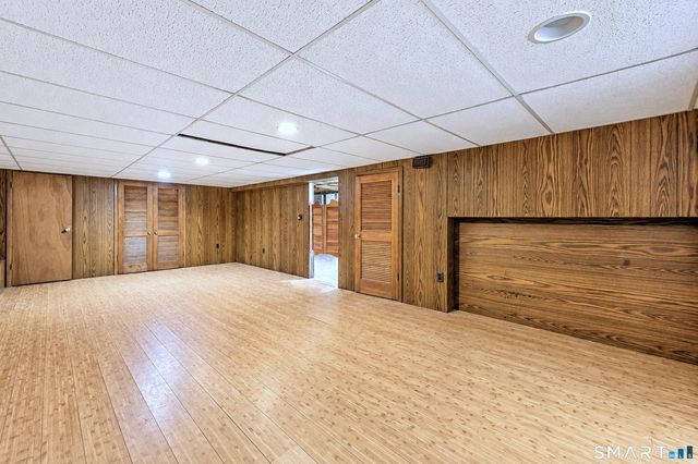 17 Oakridge Drive, Ledyard, CT 06335