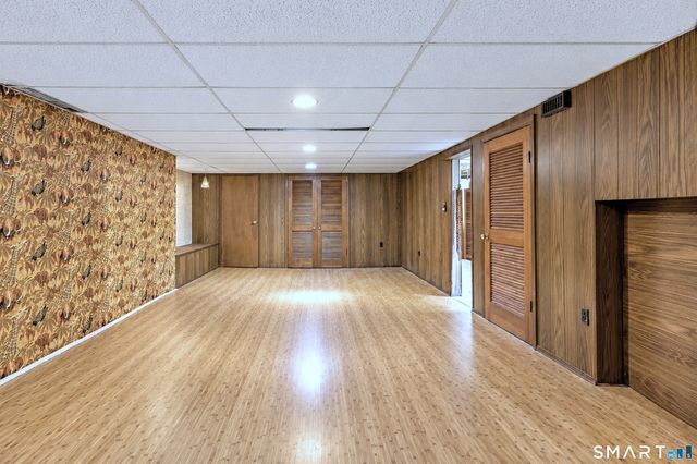 17 Oakridge Drive, Ledyard, CT 06335