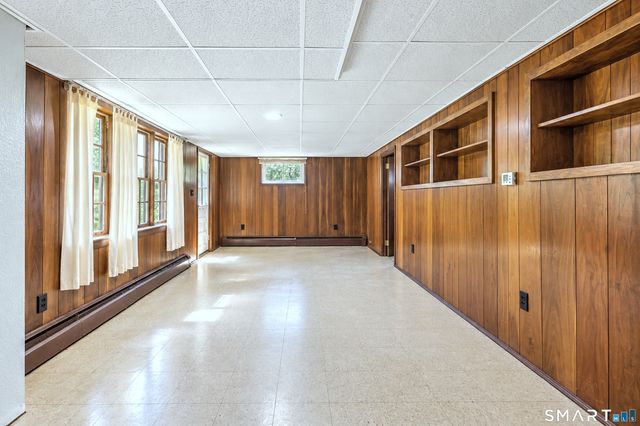 17 Oakridge Drive, Ledyard, CT 06335