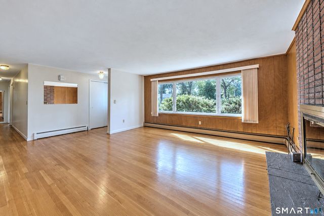 17 Oakridge Drive, Ledyard, CT 06335