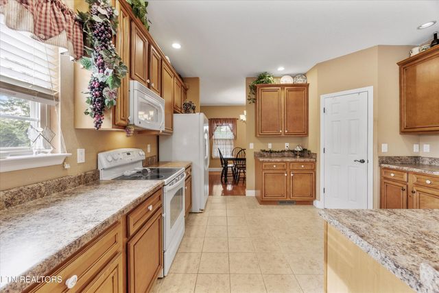 117 Willowcreek Blvd, Sweetwater, TN 37874