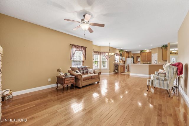 117 Willowcreek Blvd, Sweetwater, TN 37874