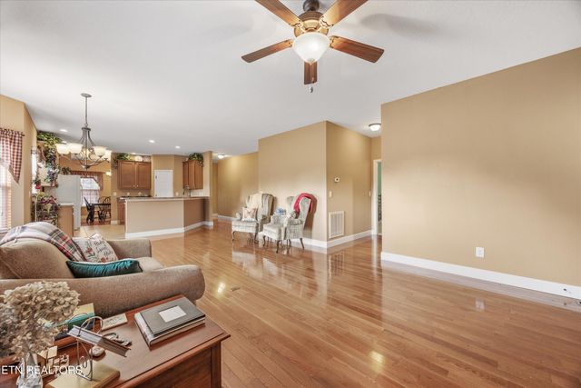 117 Willowcreek Blvd, Sweetwater, TN 37874