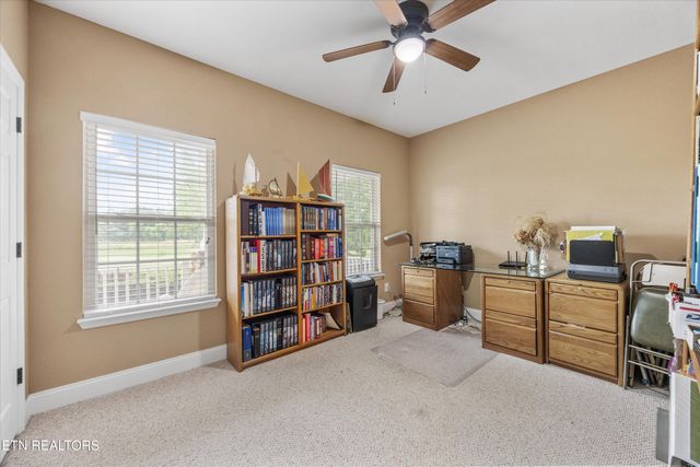 117 Willowcreek Blvd, Sweetwater, TN 37874