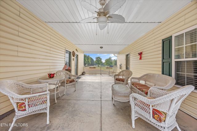 117 Willowcreek Blvd, Sweetwater, TN 37874