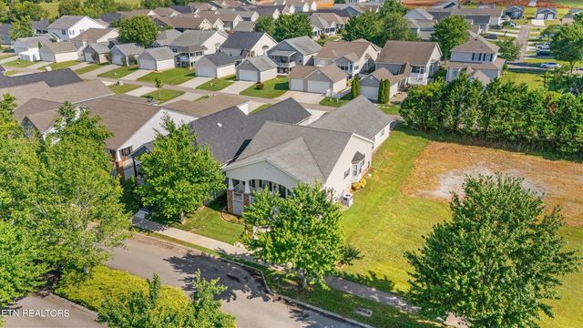 117 Willowcreek Blvd, Sweetwater, TN 37874
