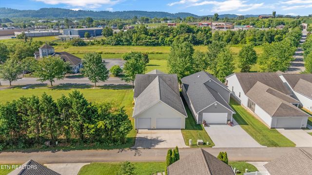 117 Willowcreek Blvd, Sweetwater, TN 37874