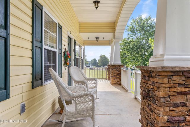 117 Willowcreek Blvd, Sweetwater, TN 37874
