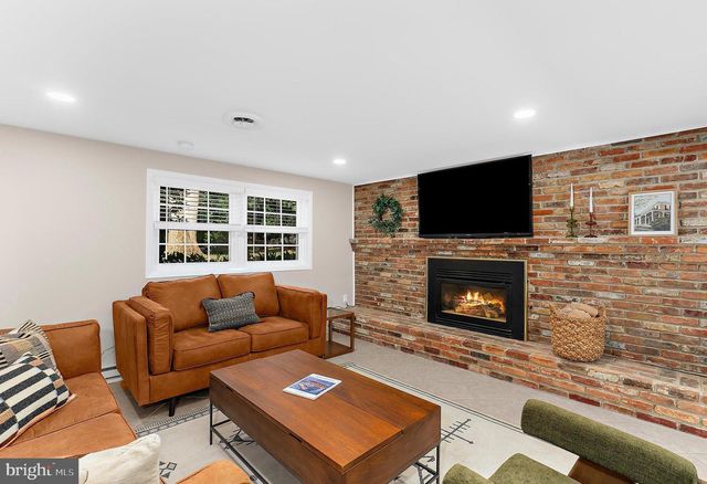 176 CARDAMON DR, Edgewater, MD 21037
