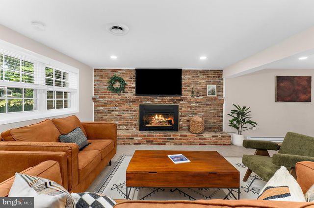 176 CARDAMON DR, Edgewater, MD 21037